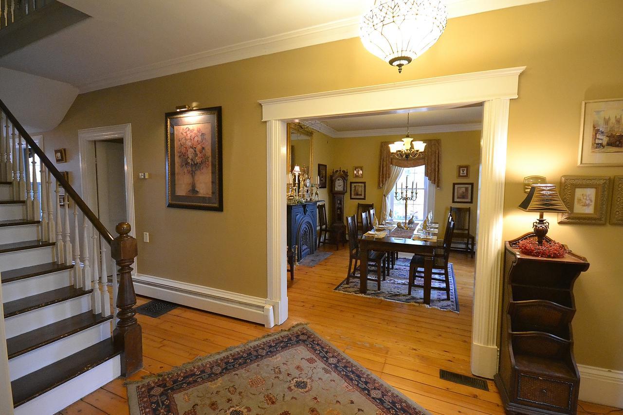 Briarwood Bed & Breakfast Elmsdale Exterior photo